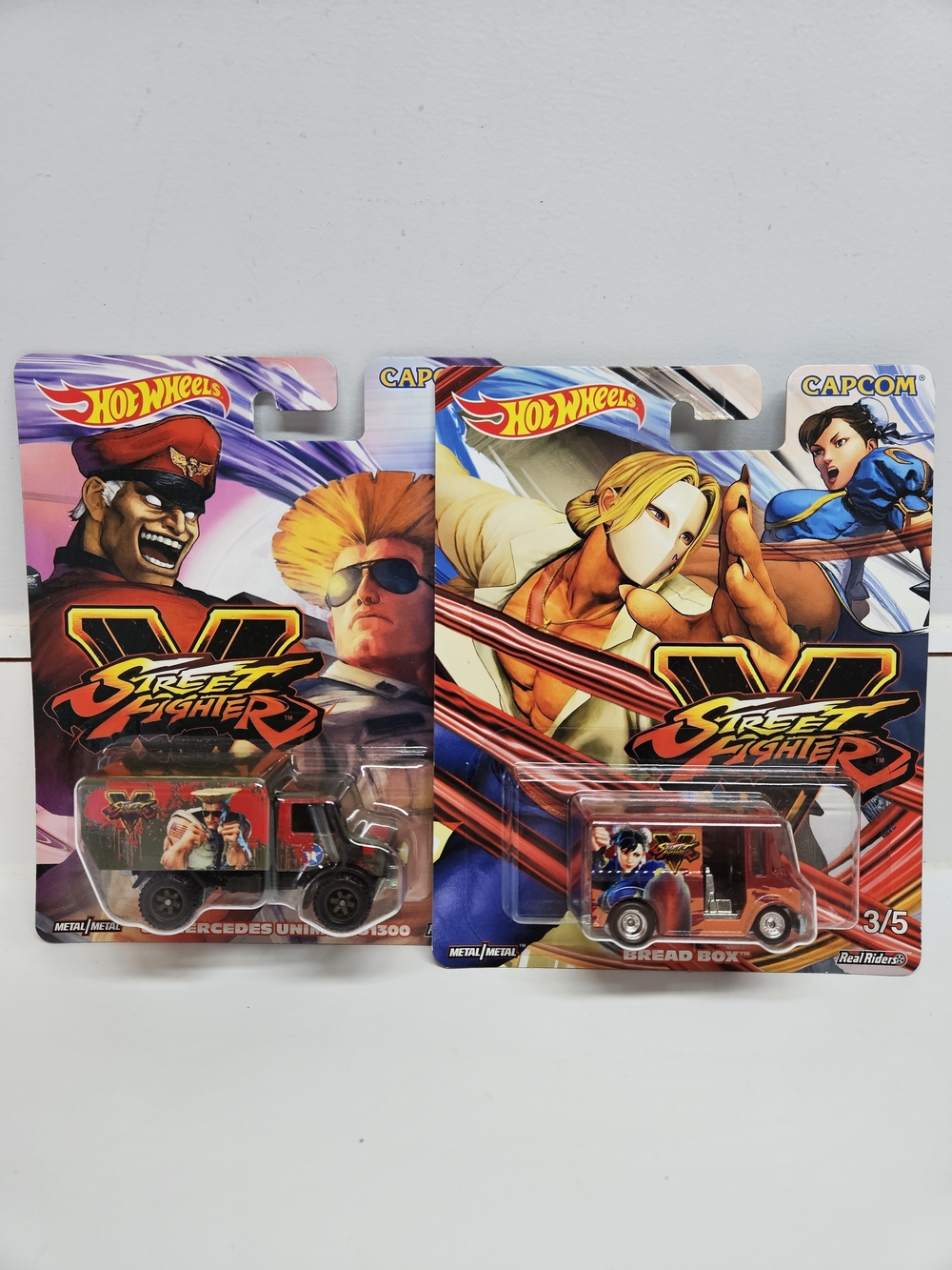 NEW Hot Wheels Street Fighter V Capcom Cars Mercedes Unimig U1300 Bread Box
